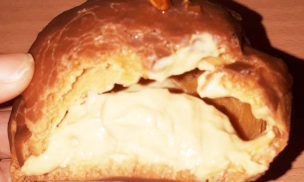 キャラメルシュークリーム断面図