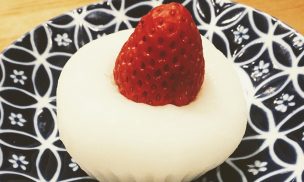 やわらかお餅のいちご大福（つぶあん&ホイップ）